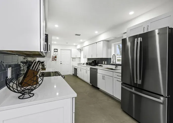 Azule Waterfront With Private Dock Holiday home