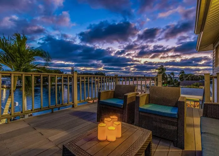 Azule Waterfront With Private Dock Holiday home Clearwater Beach