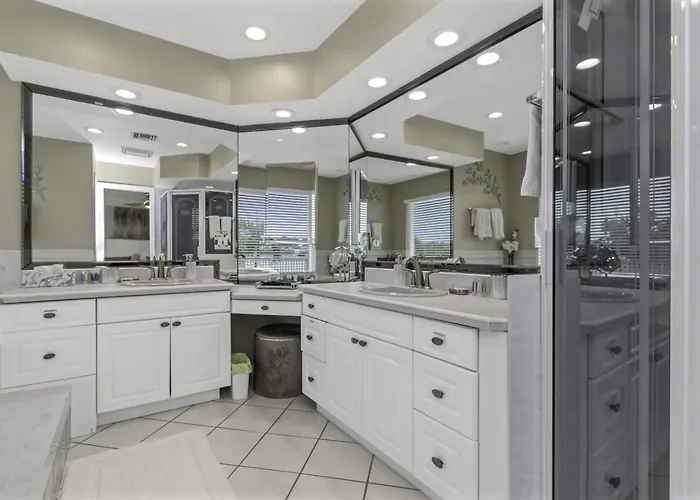 Azule Waterfront With Private Dock * Clearwater Beach