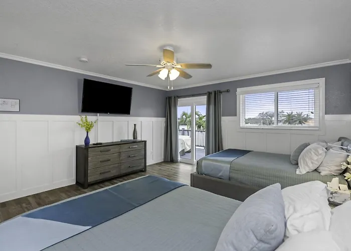 Azule Waterfront With Private Dock Holiday home Clearwater Beach